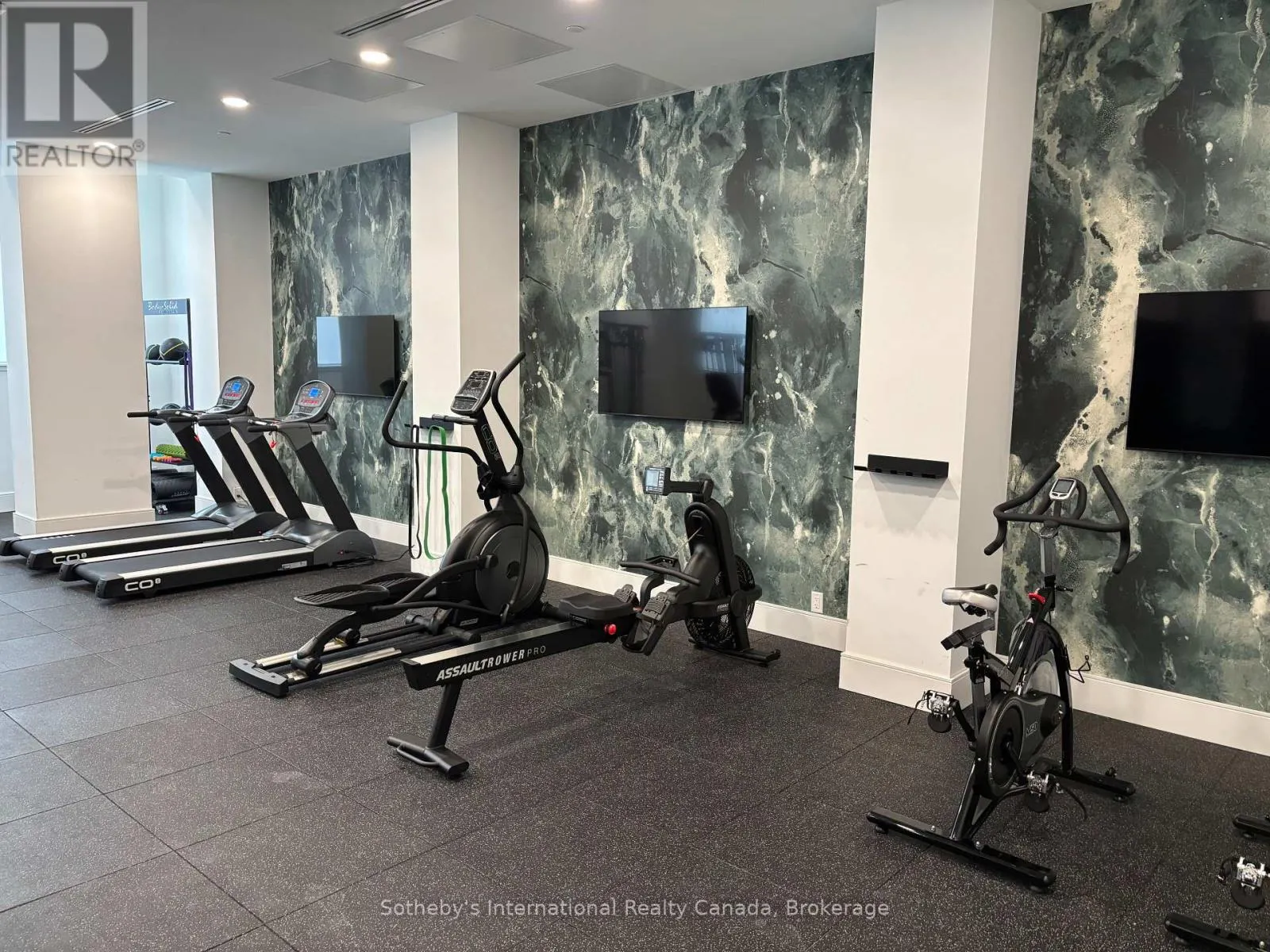 206 - 31 HURON STREET, #206