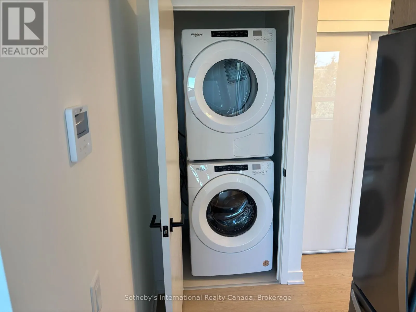 206 - 31 HURON STREET, #206
