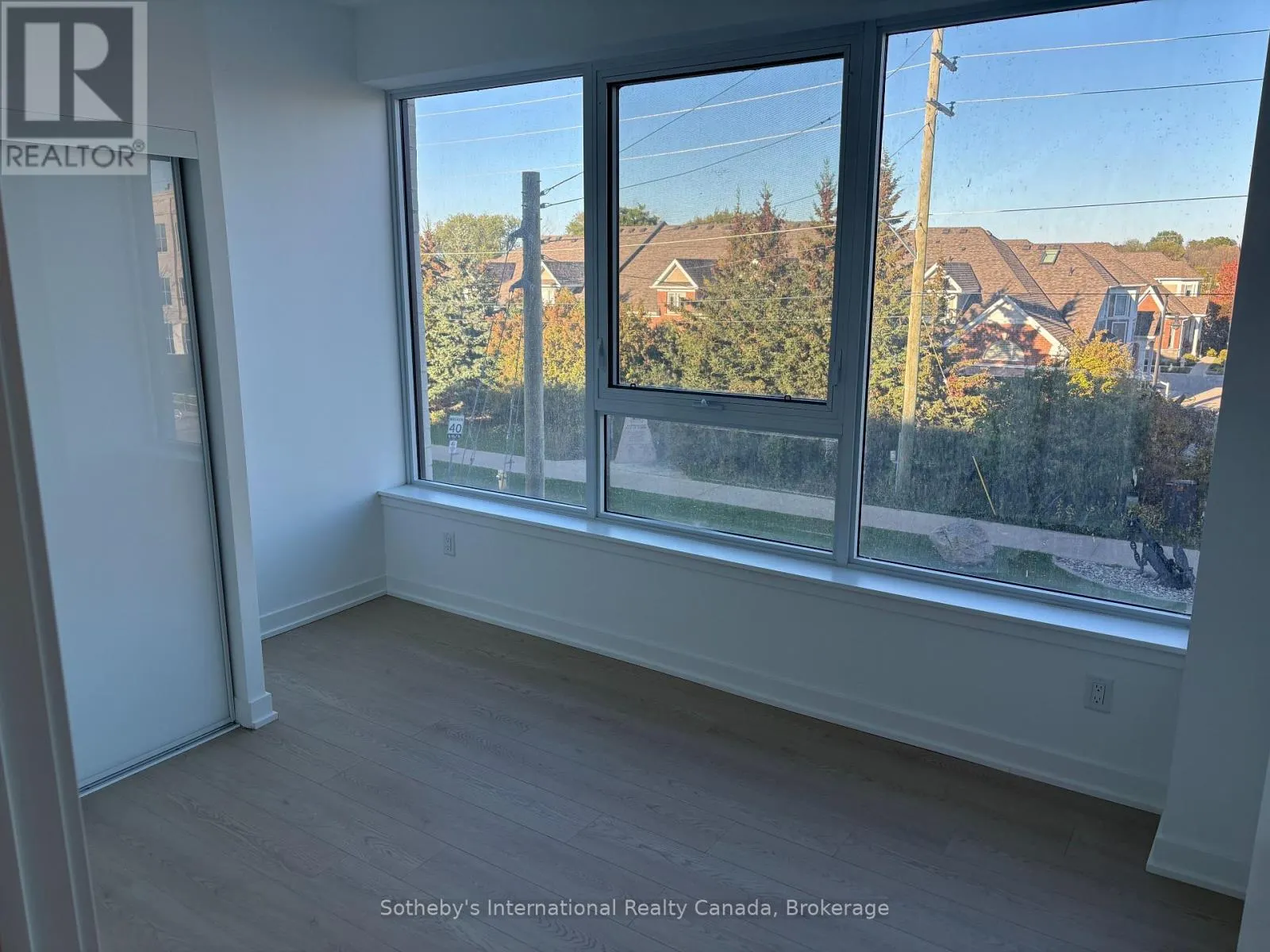 206 - 31 HURON STREET, #206