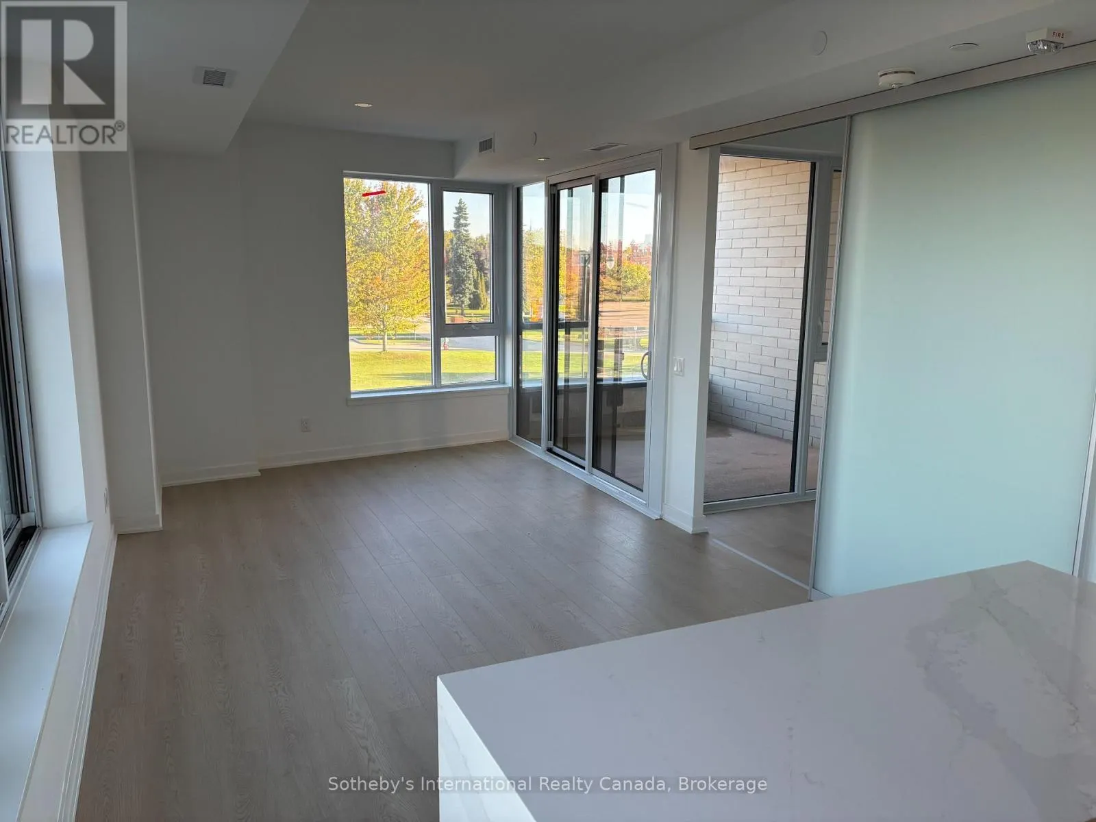 206 - 31 HURON STREET, #206
