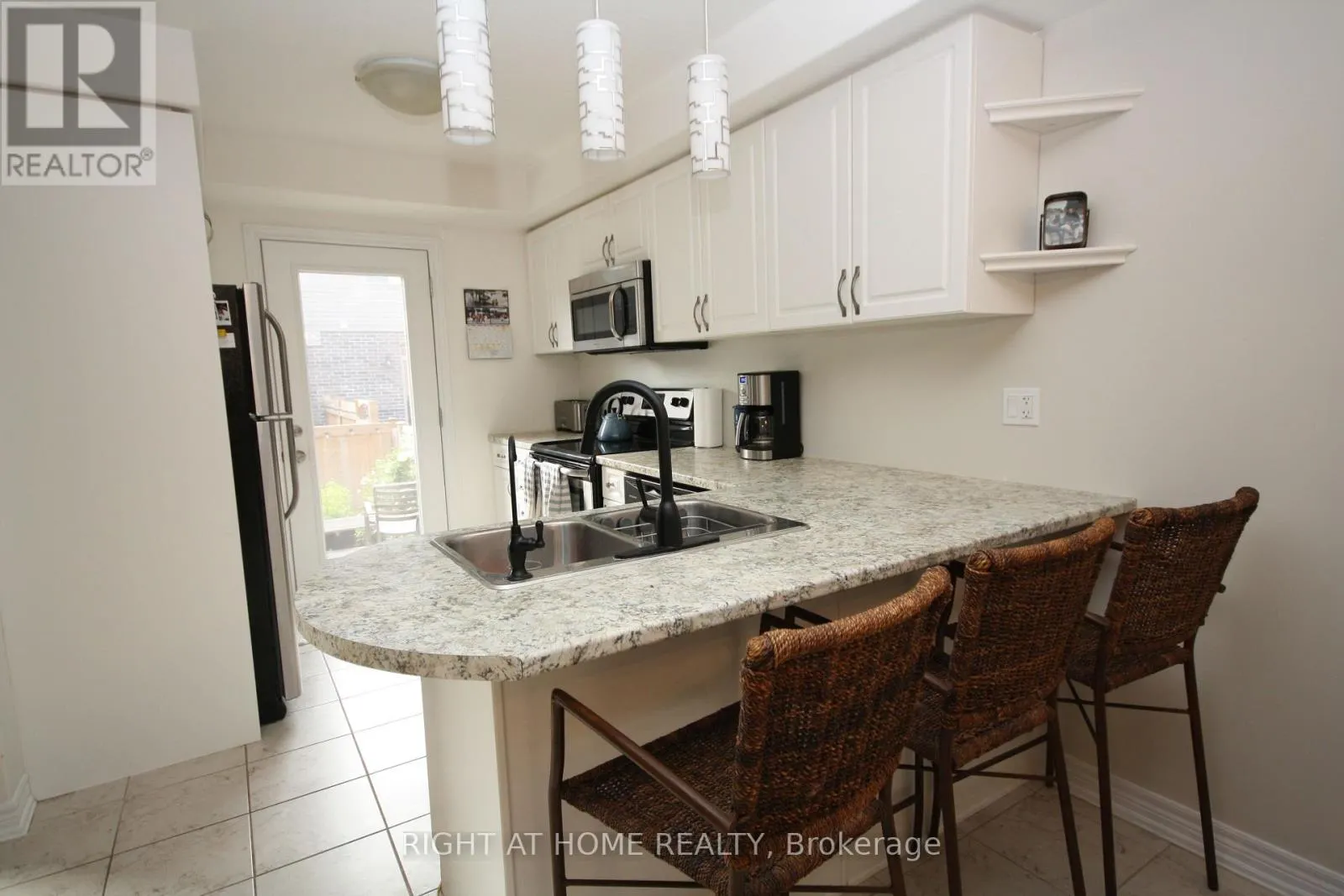 1039 COOK DRIVE