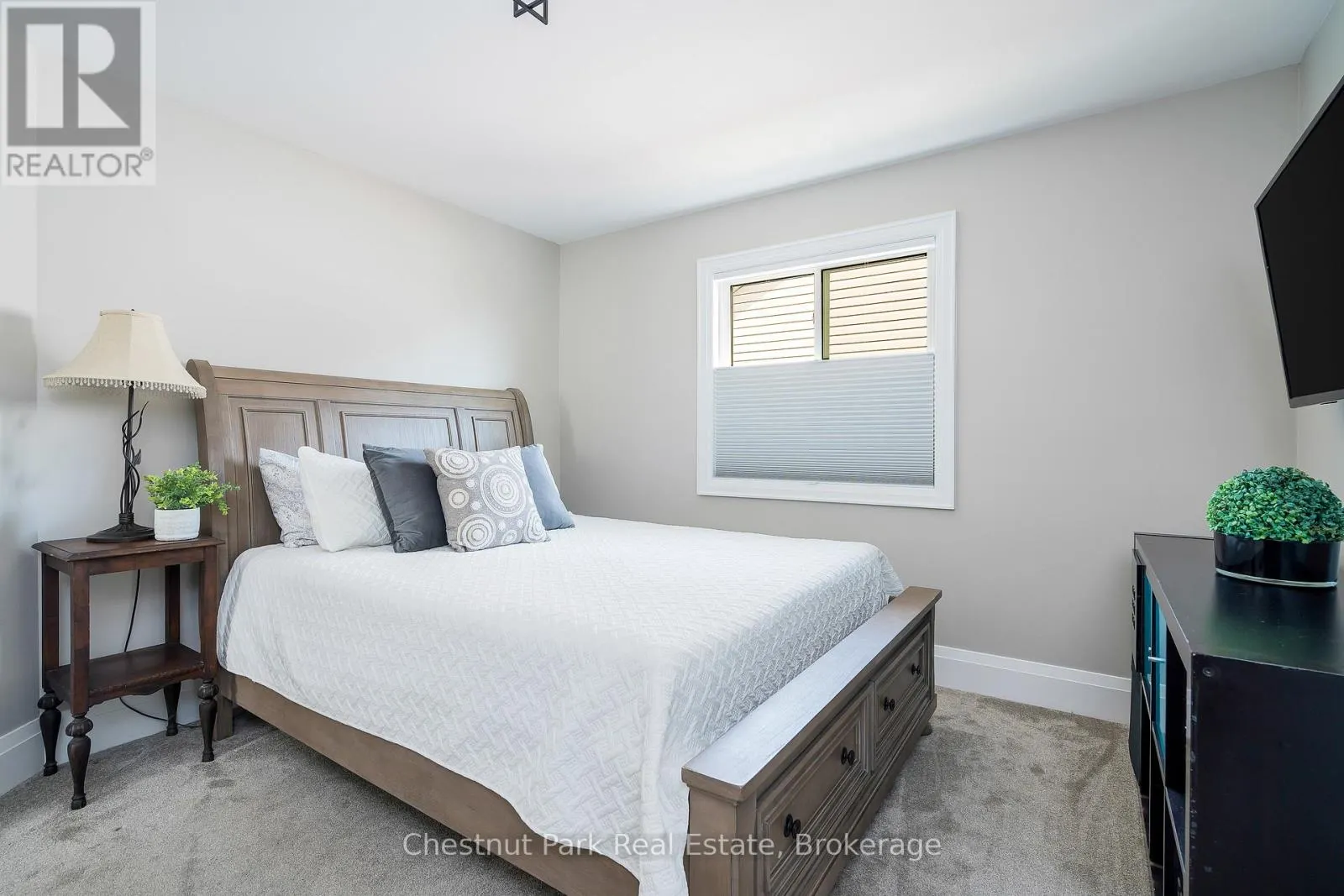 13 BROOKE AVENUE