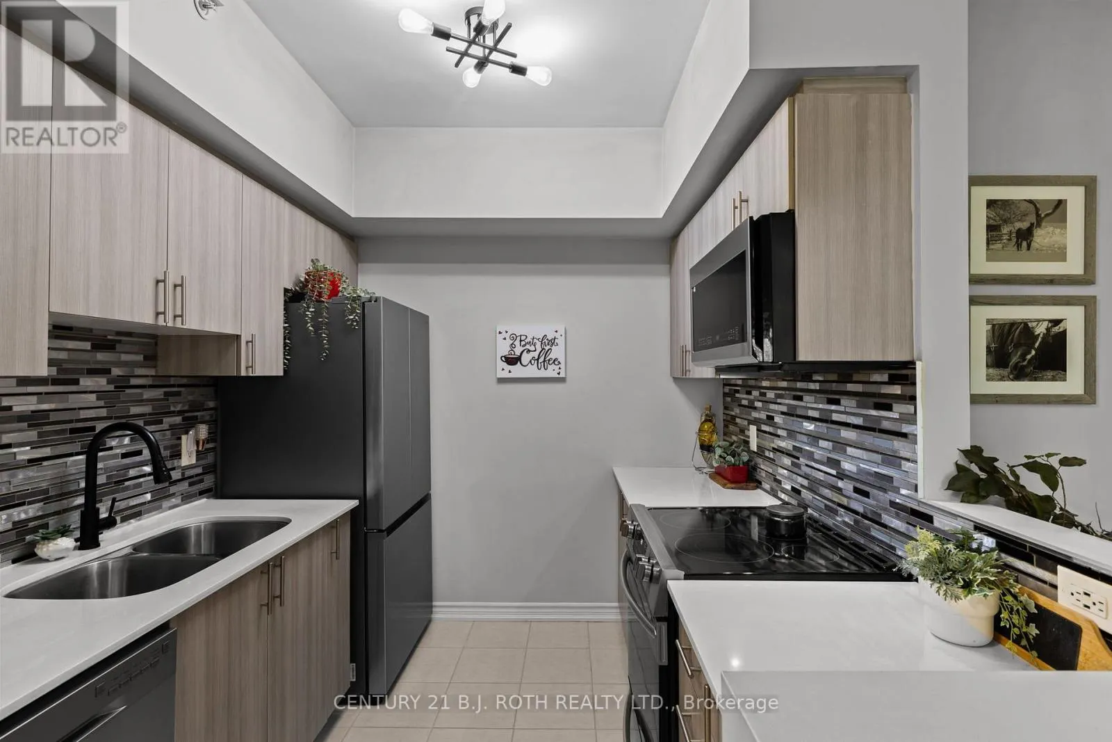 304 - 5 GREENWICH STREET