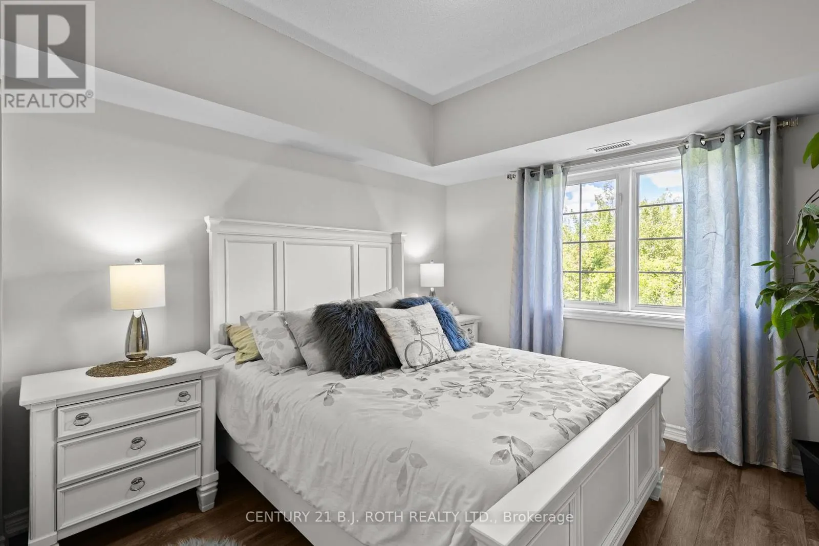 304 - 5 GREENWICH STREET