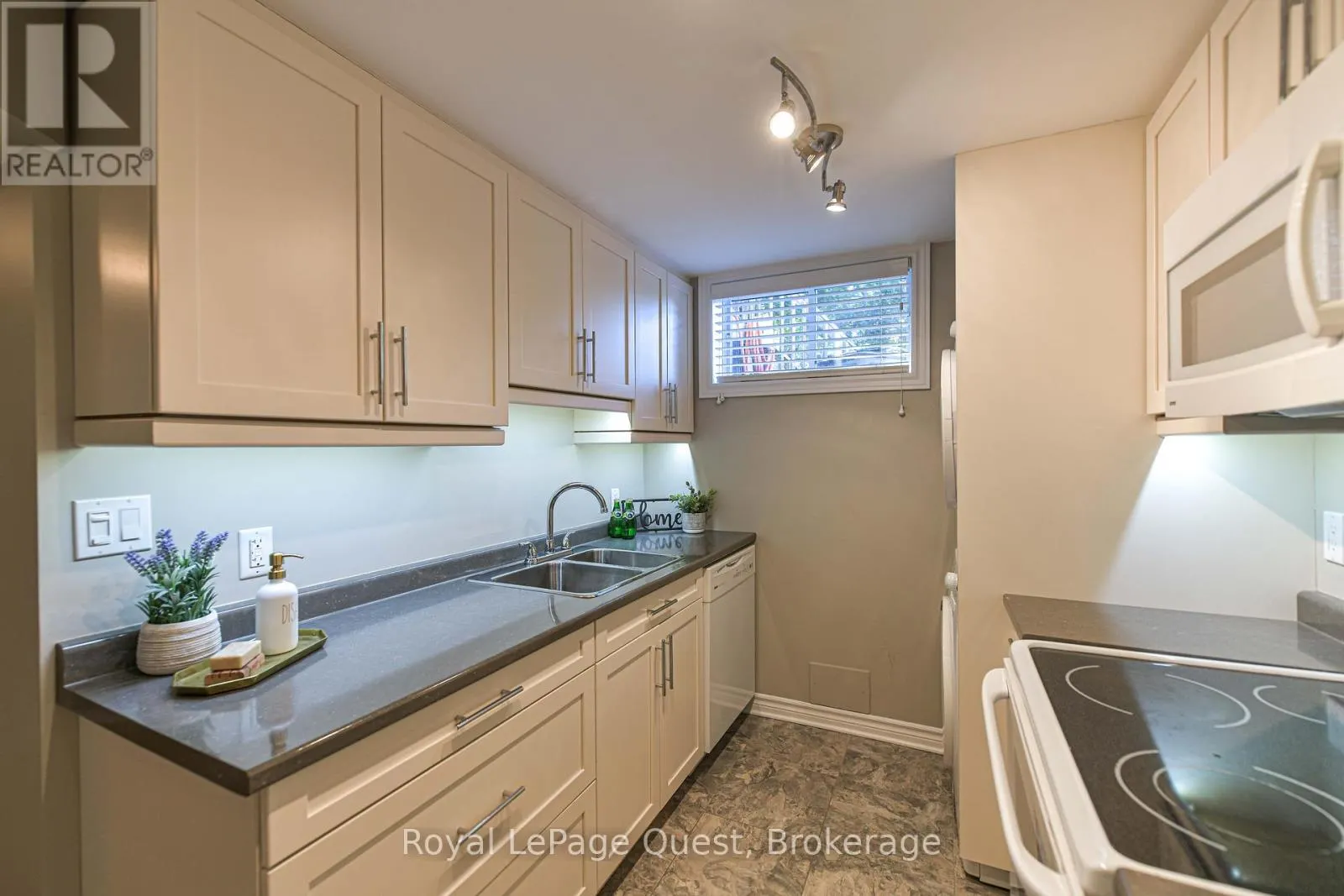43 CALVERLEY STREET
