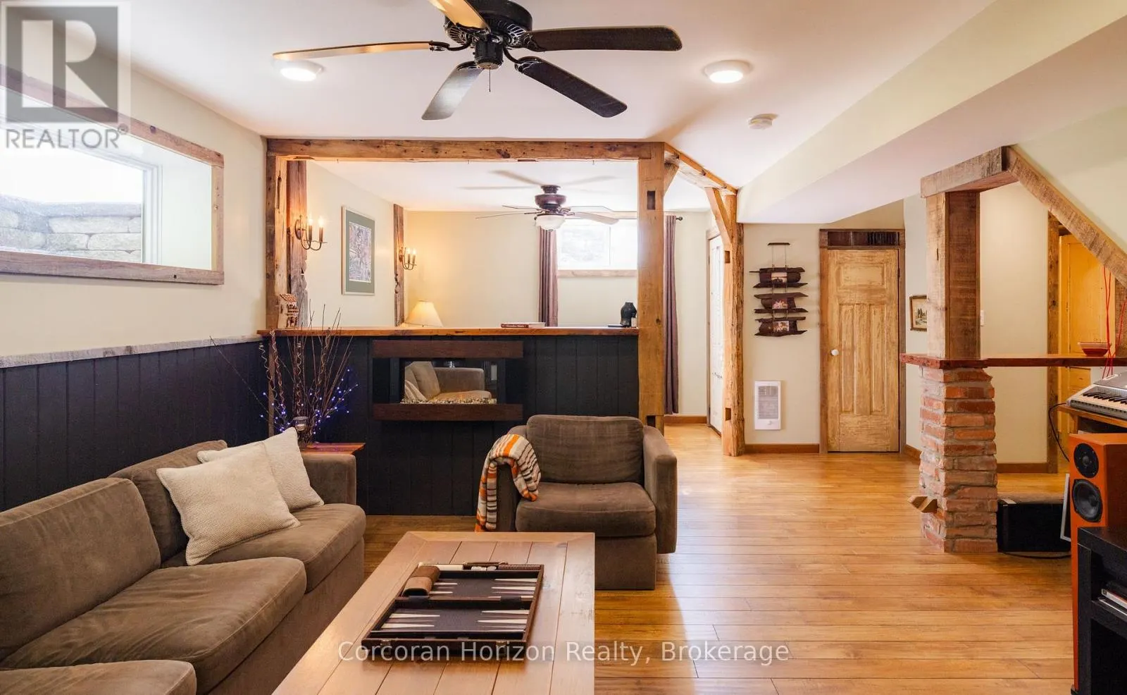 707 PETER STREET W