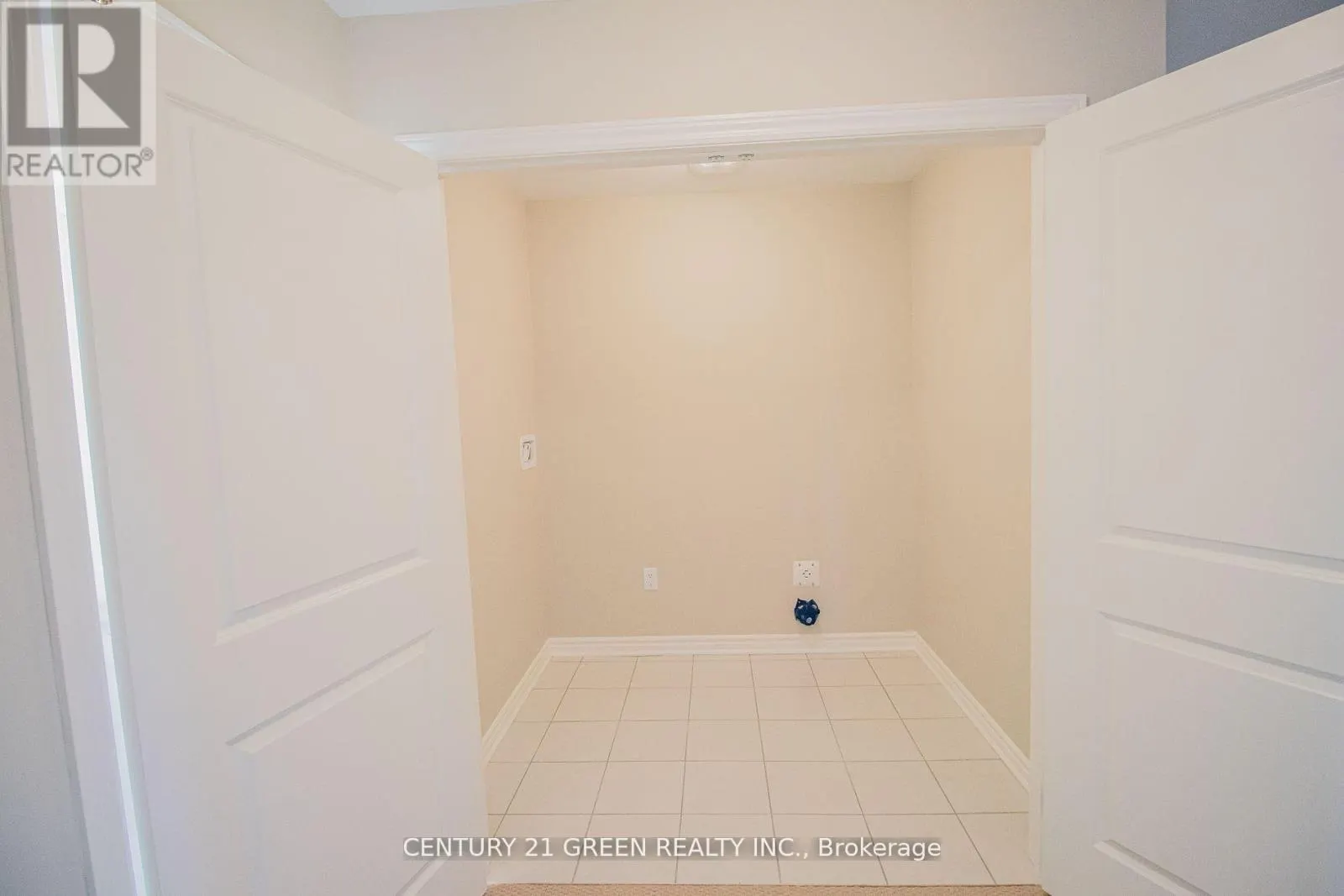 274 SPRINGFIELD CRESCENT