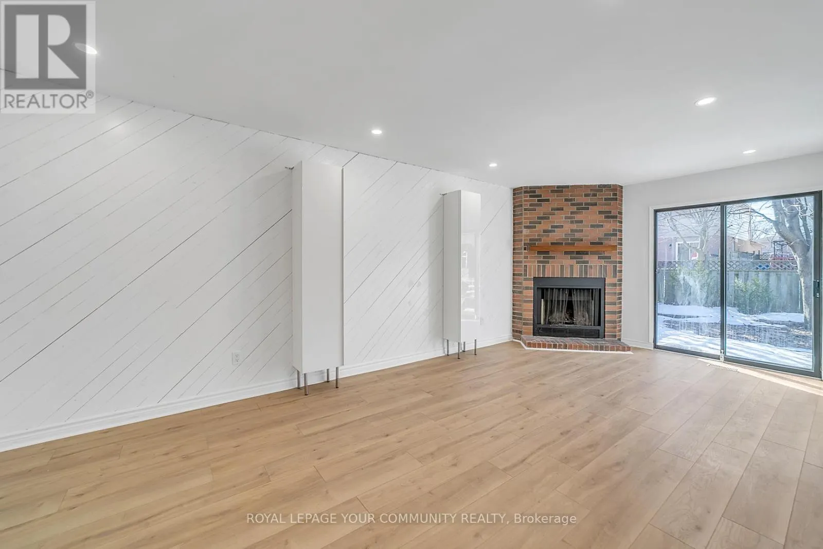 391 HICKLING TRAIL