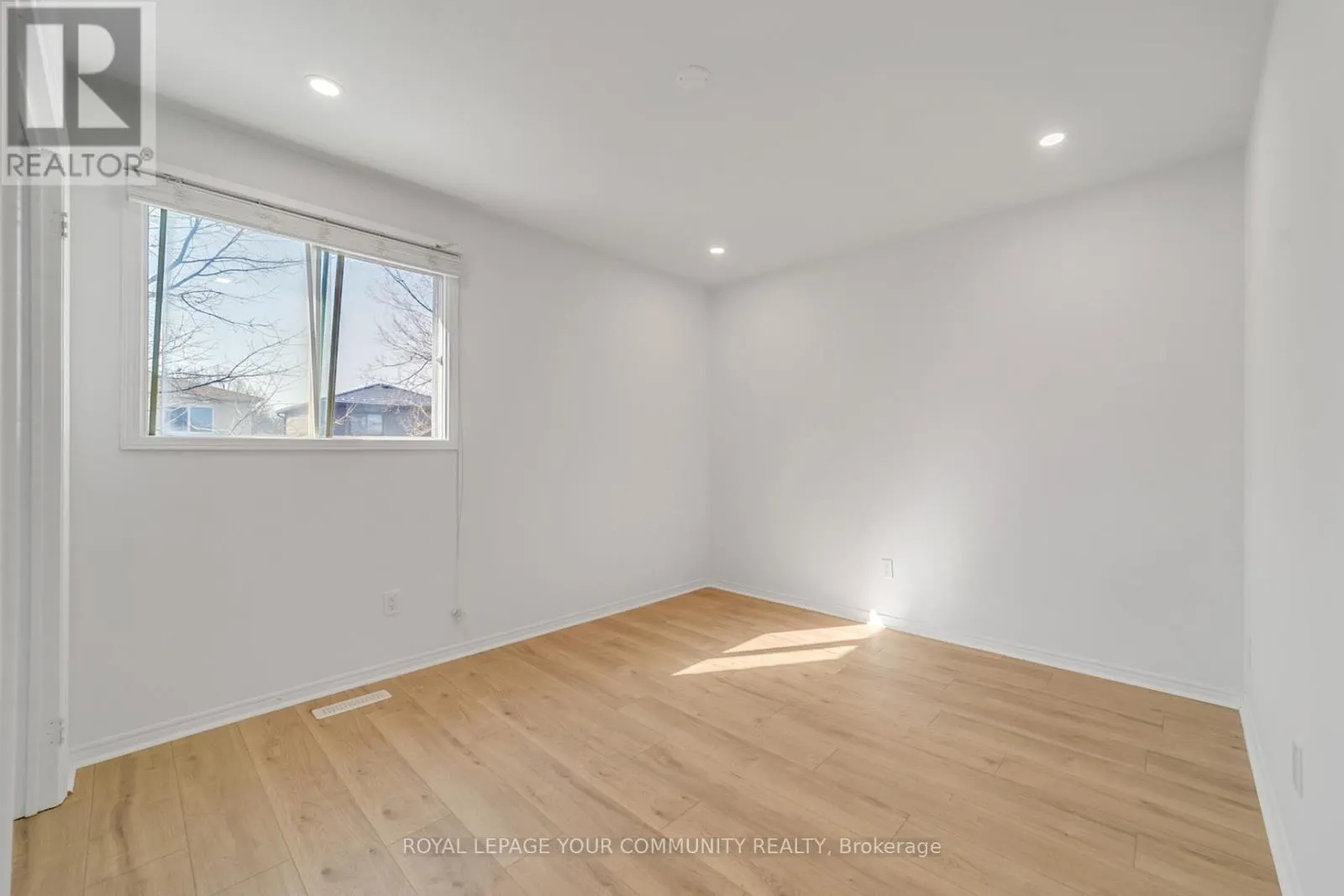 391 HICKLING TRAIL