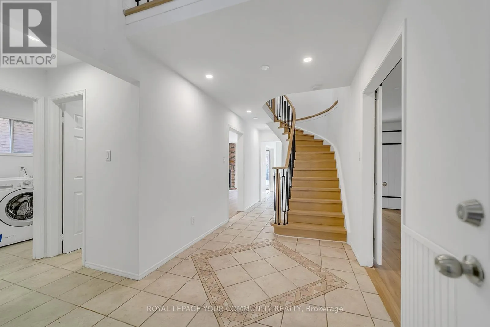 391 HICKLING TRAIL
