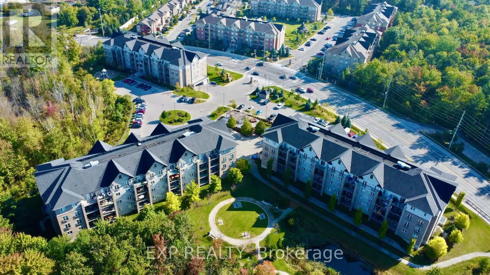101 - 42 FERNDALE DRIVE S