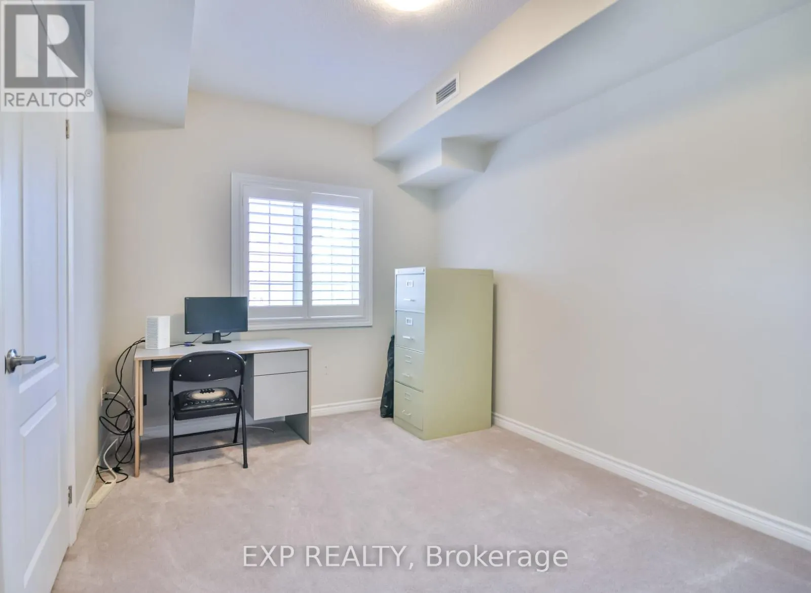 101 - 42 FERNDALE DRIVE S
