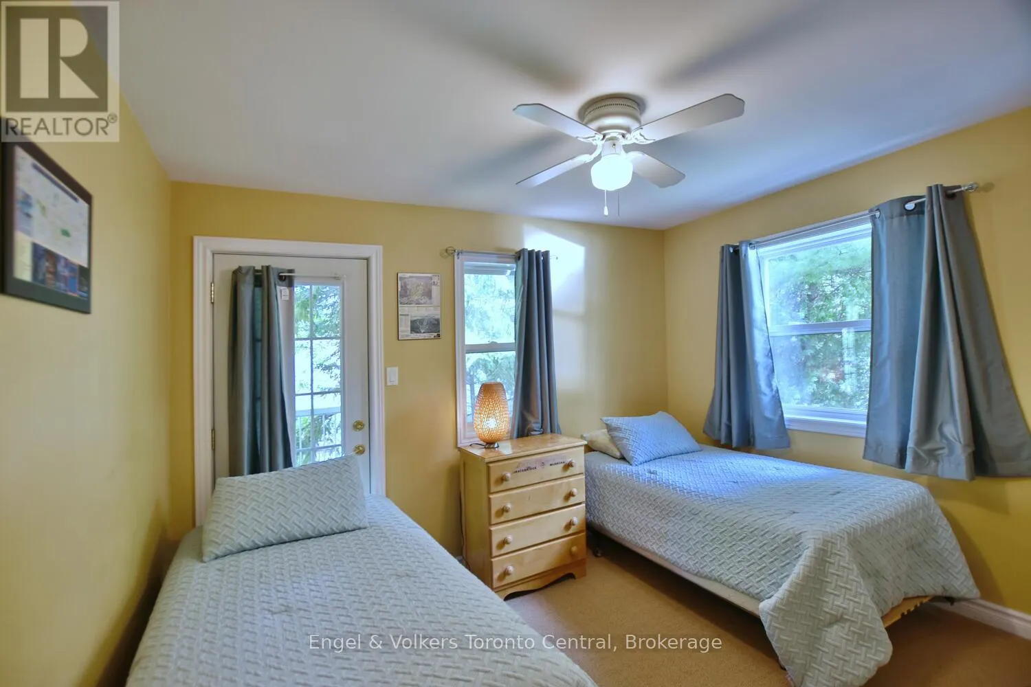 21 47TH STREET N