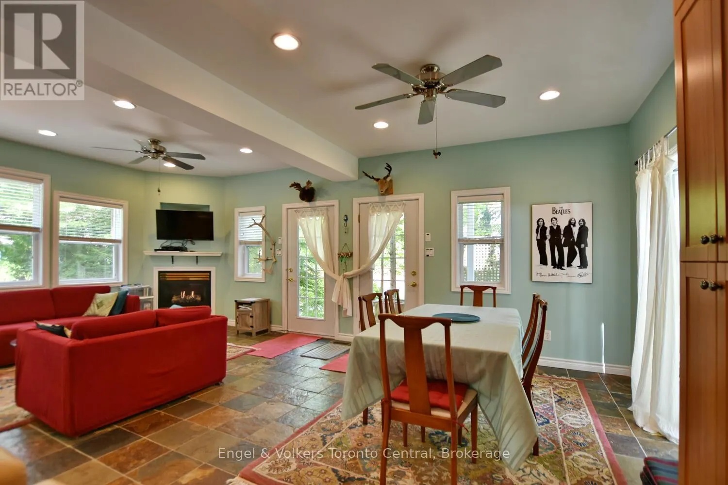 21 47TH STREET N