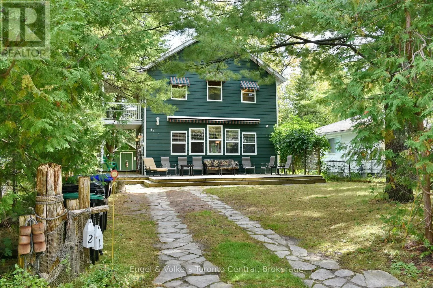21 47TH STREET N