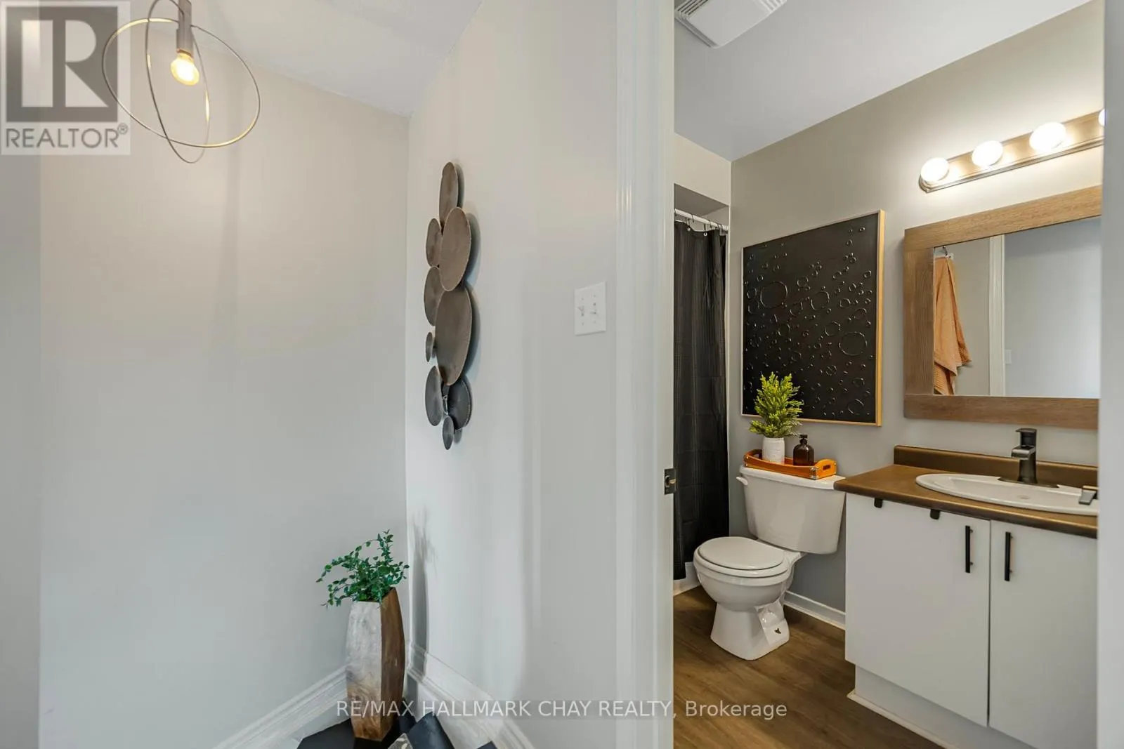 20 BASSWOOD DRIVE