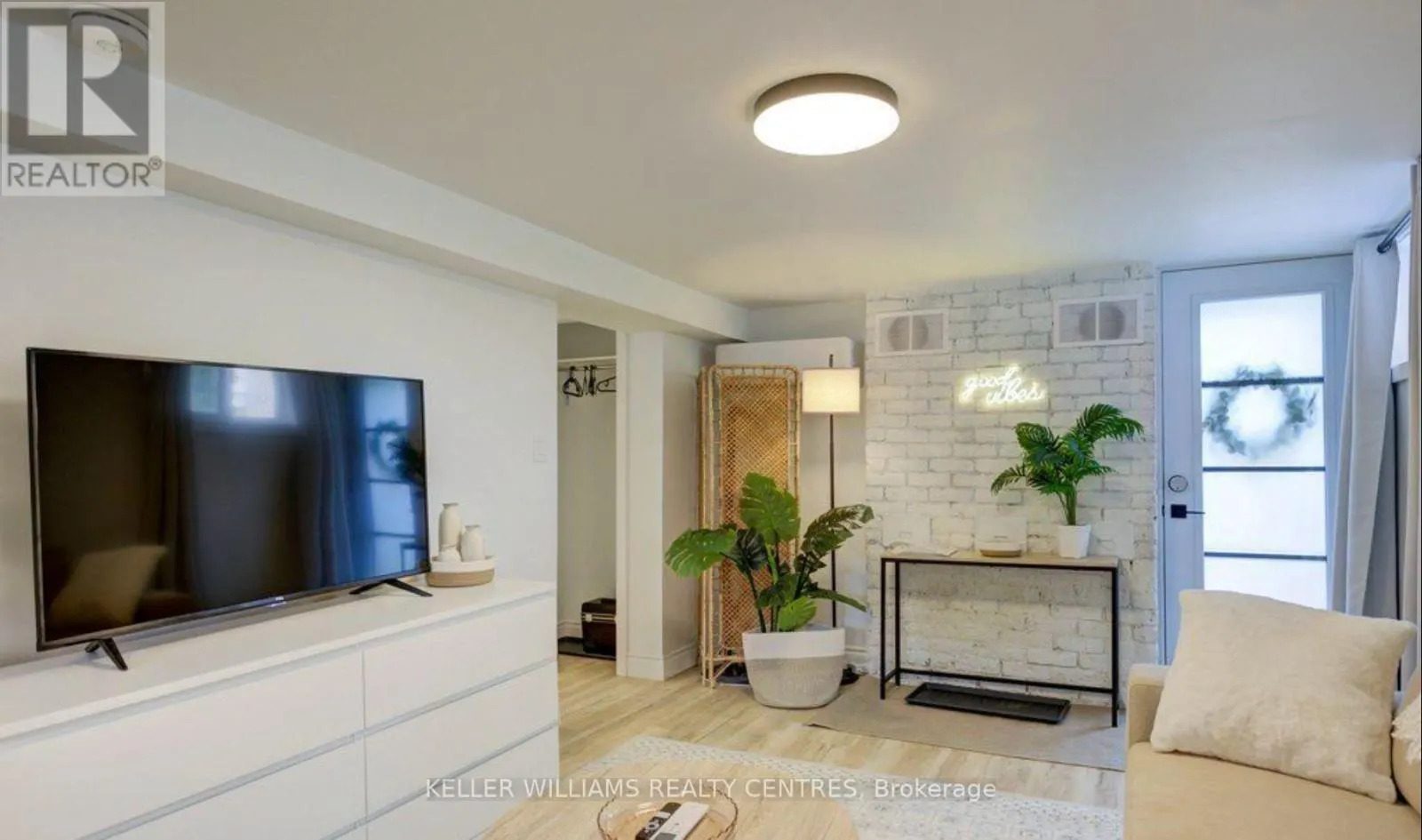LOWER - 40 SOPHIA STREET W