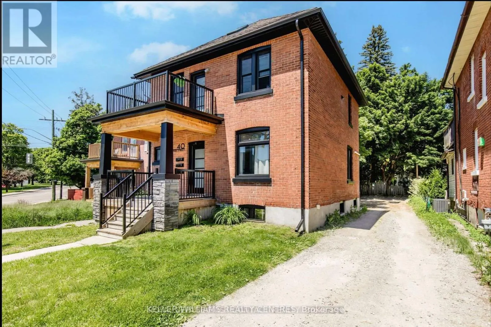 LOWER - 40 SOPHIA STREET W