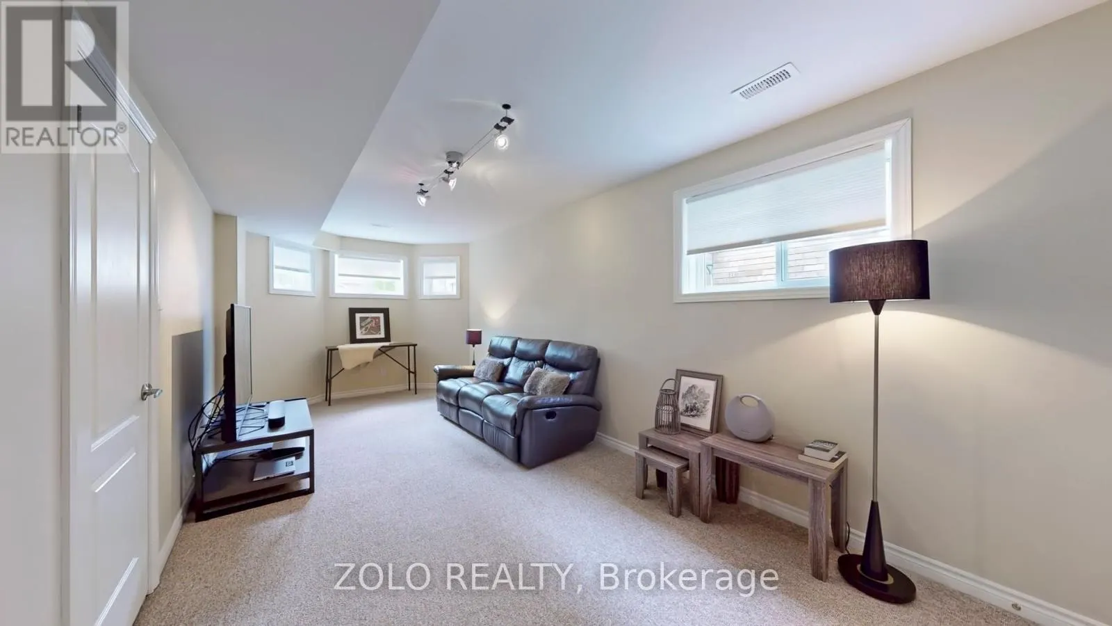 7 GOLDEN EAGLE WAY