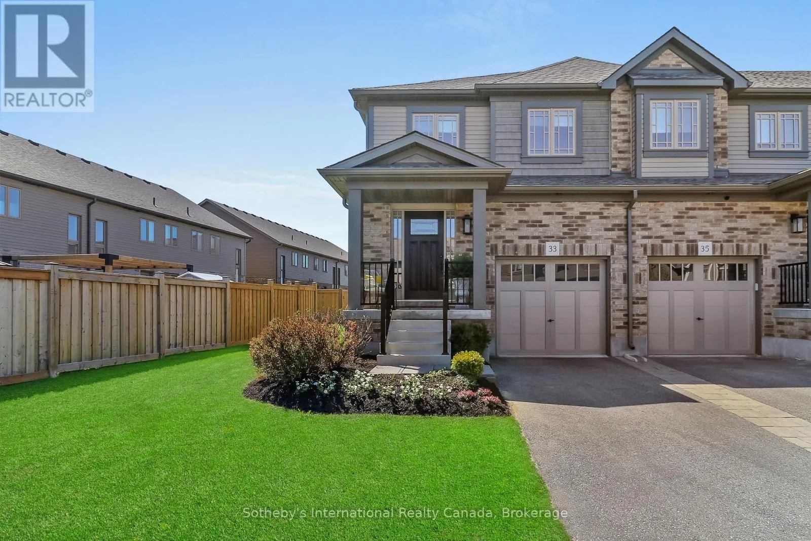 33 FOLEY CRESCENT