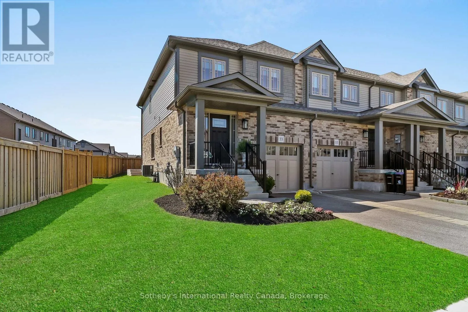 33 FOLEY CRESCENT