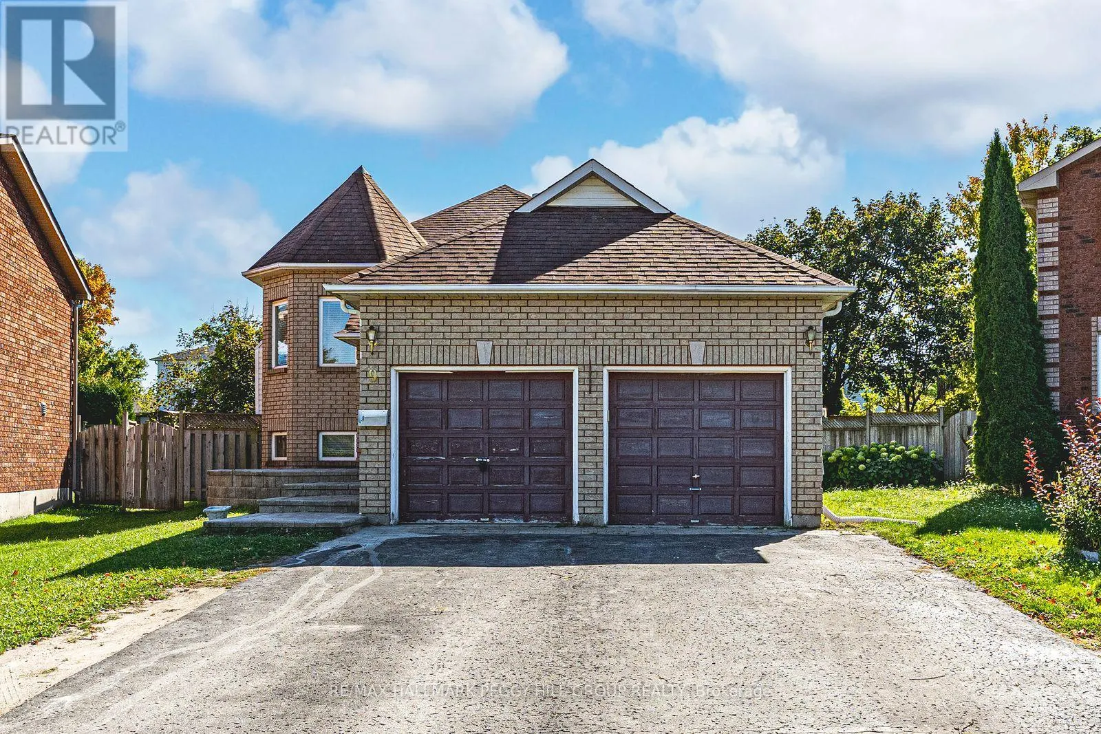 UPPER - 9 KESTREL COURT