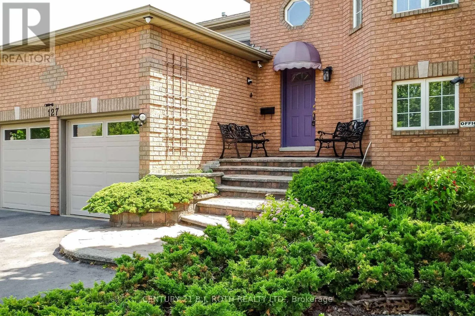 127 GOLDEN MEADOW ROAD