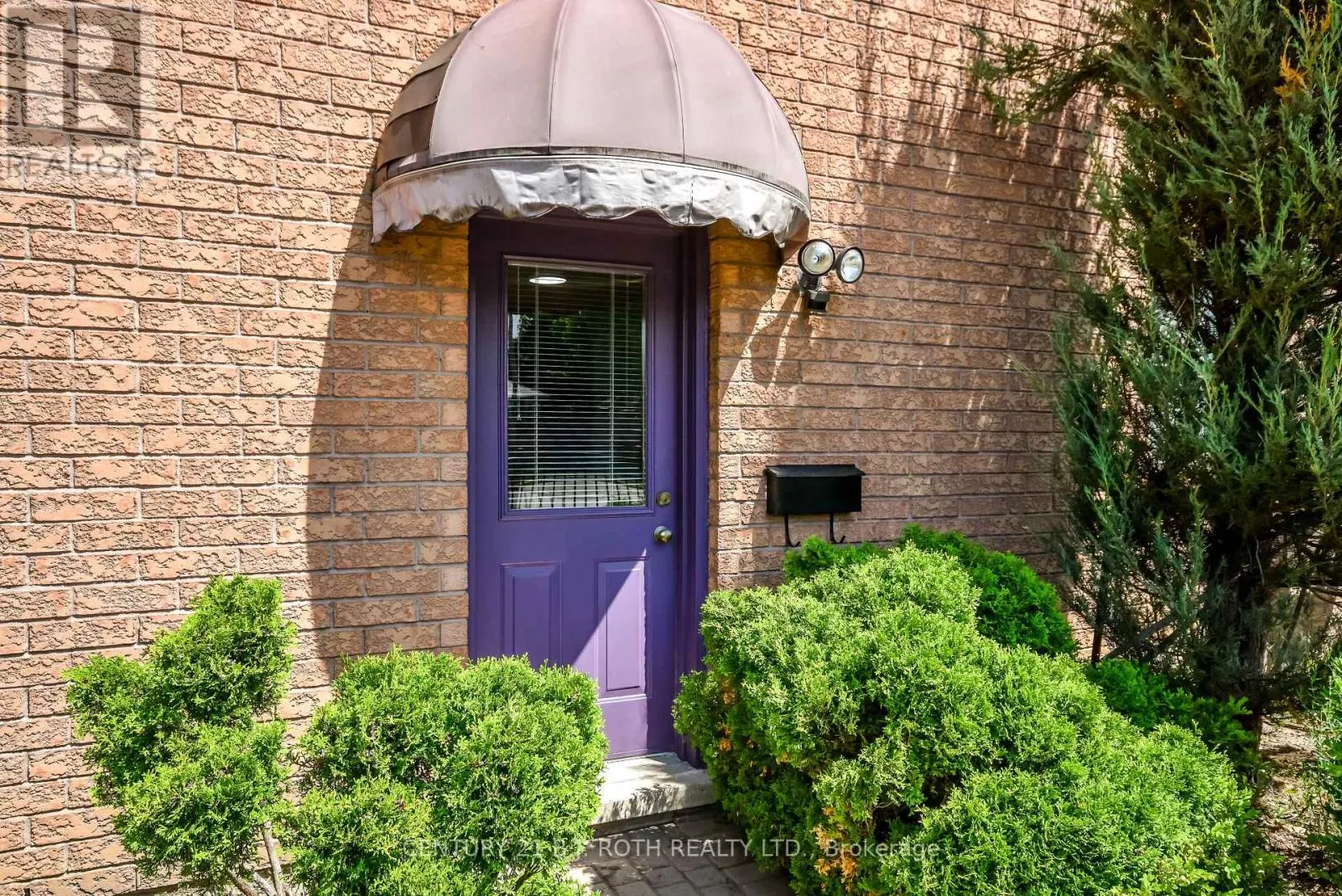 127 GOLDEN MEADOW ROAD