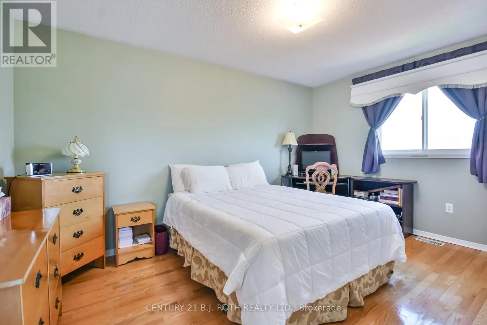 127 GOLDEN MEADOW ROAD