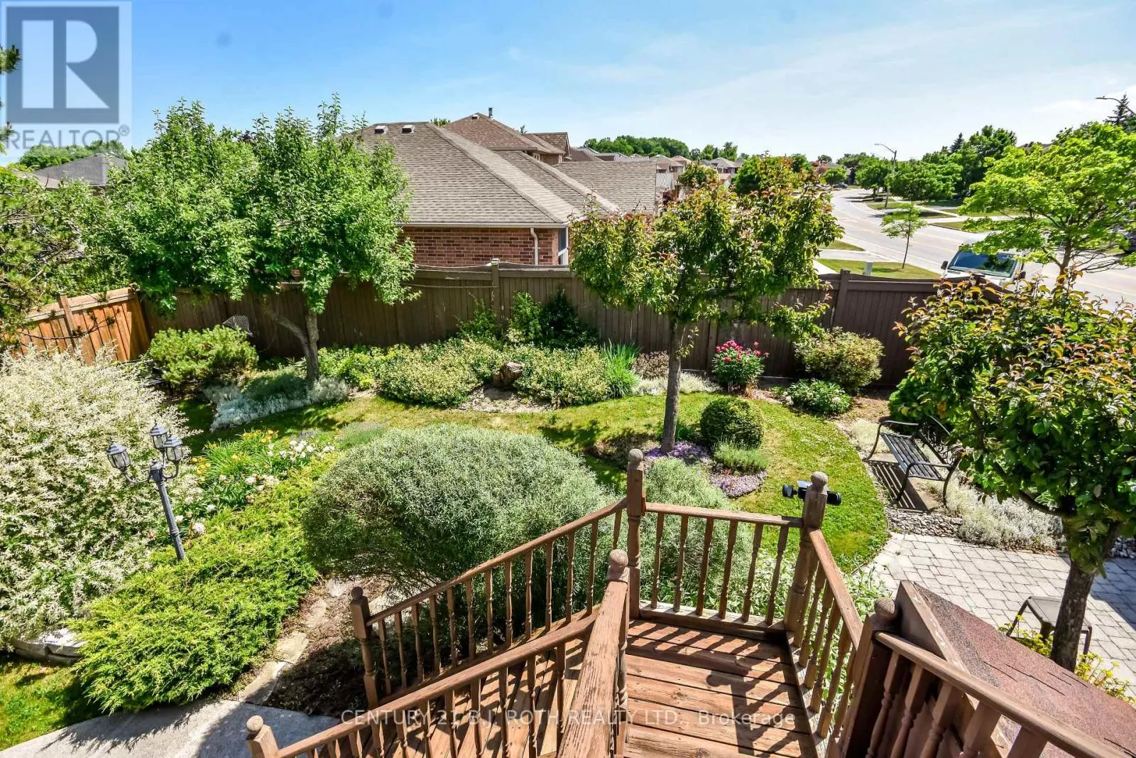 127 GOLDEN MEADOW ROAD