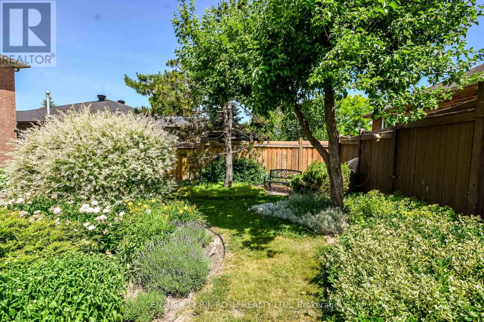 127 GOLDEN MEADOW ROAD