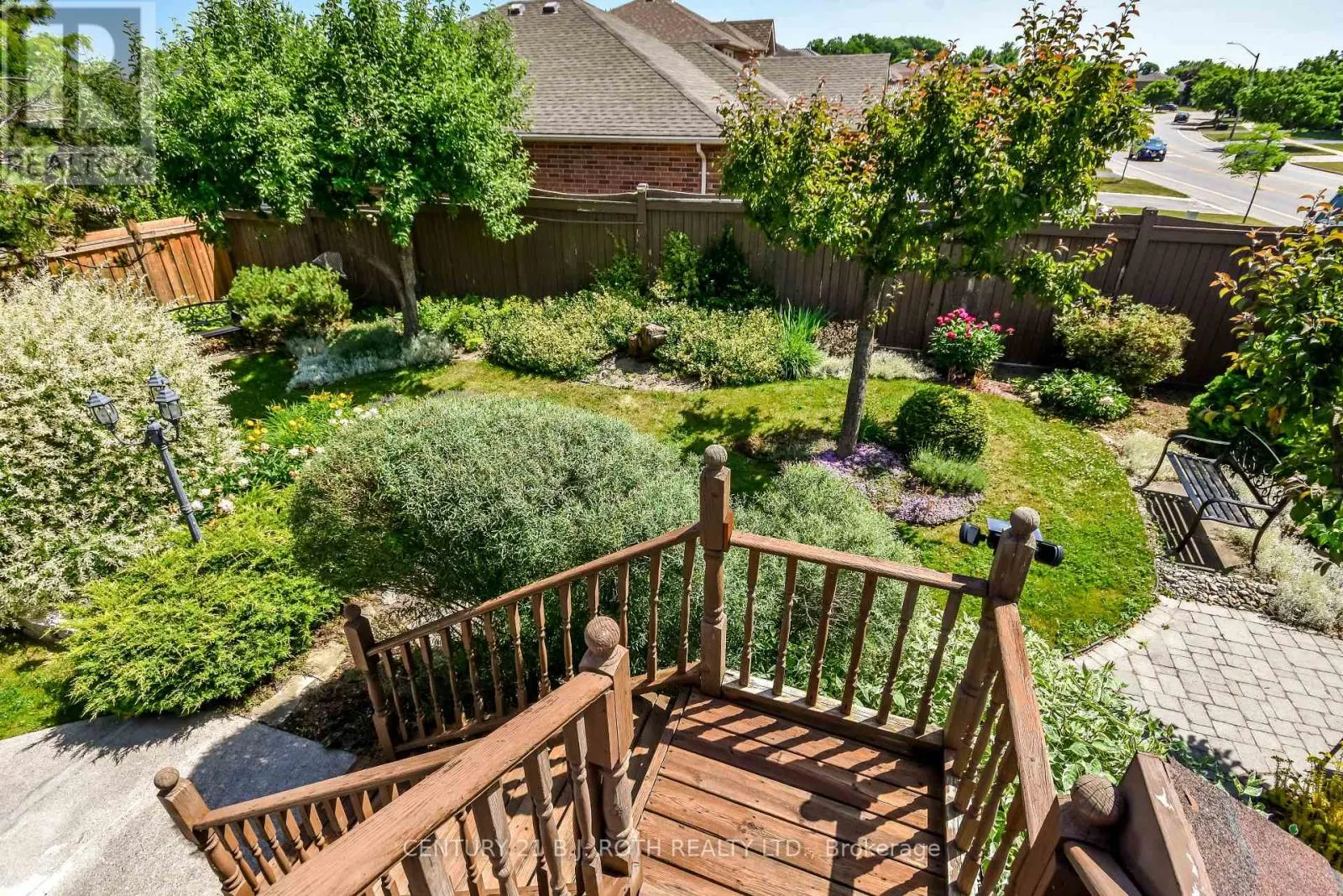 127 GOLDEN MEADOW ROAD