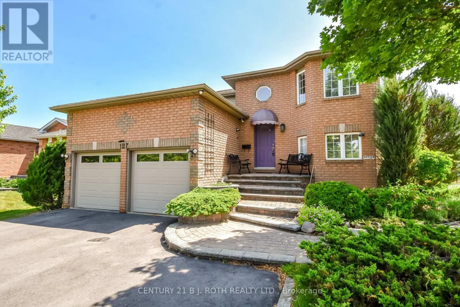 127 GOLDEN MEADOW ROAD