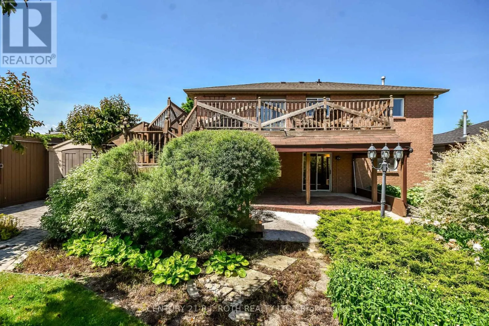127 GOLDEN MEADOW ROAD
