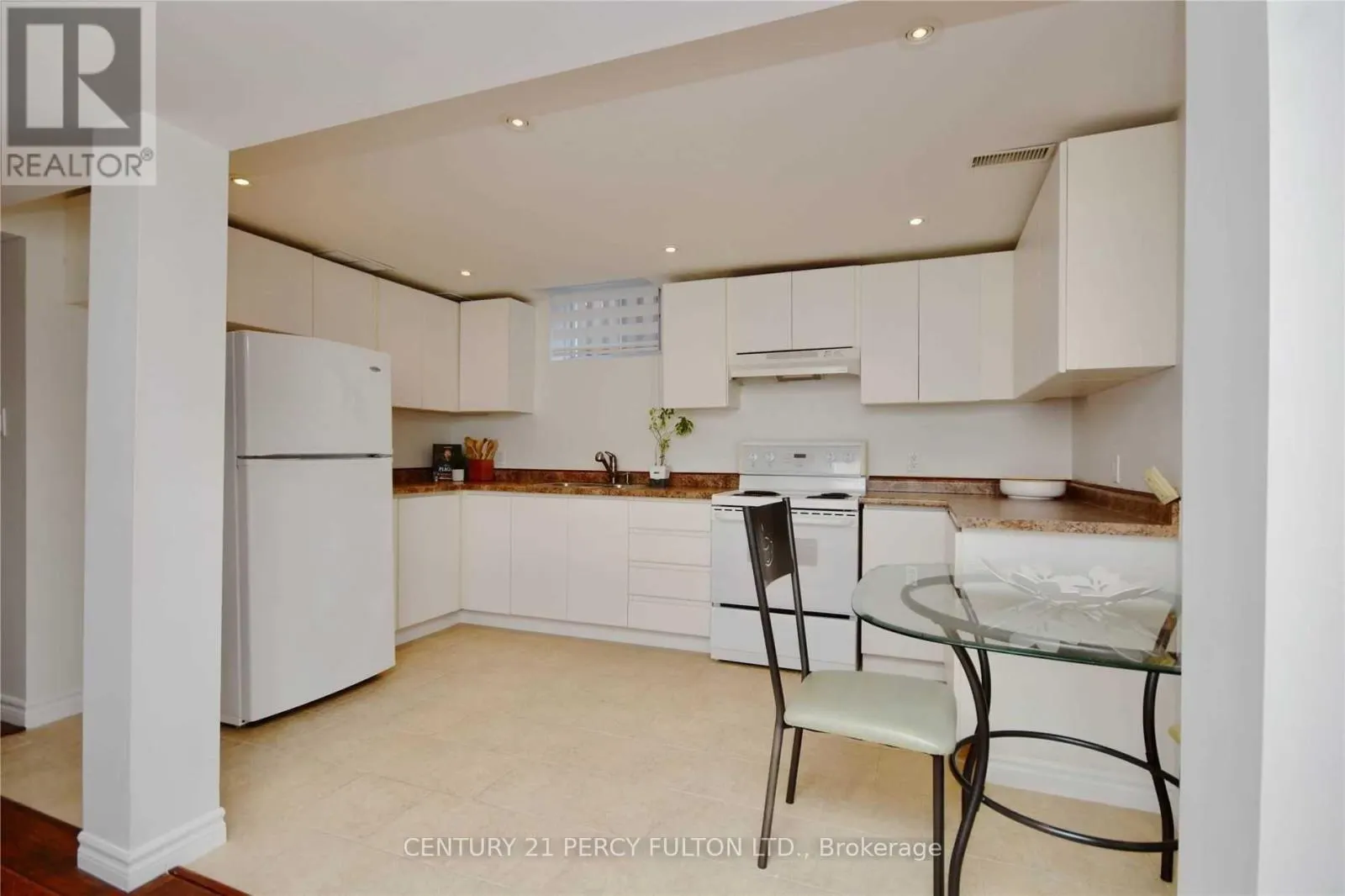 BSMT - 251 LIVINGSTONE STREET W