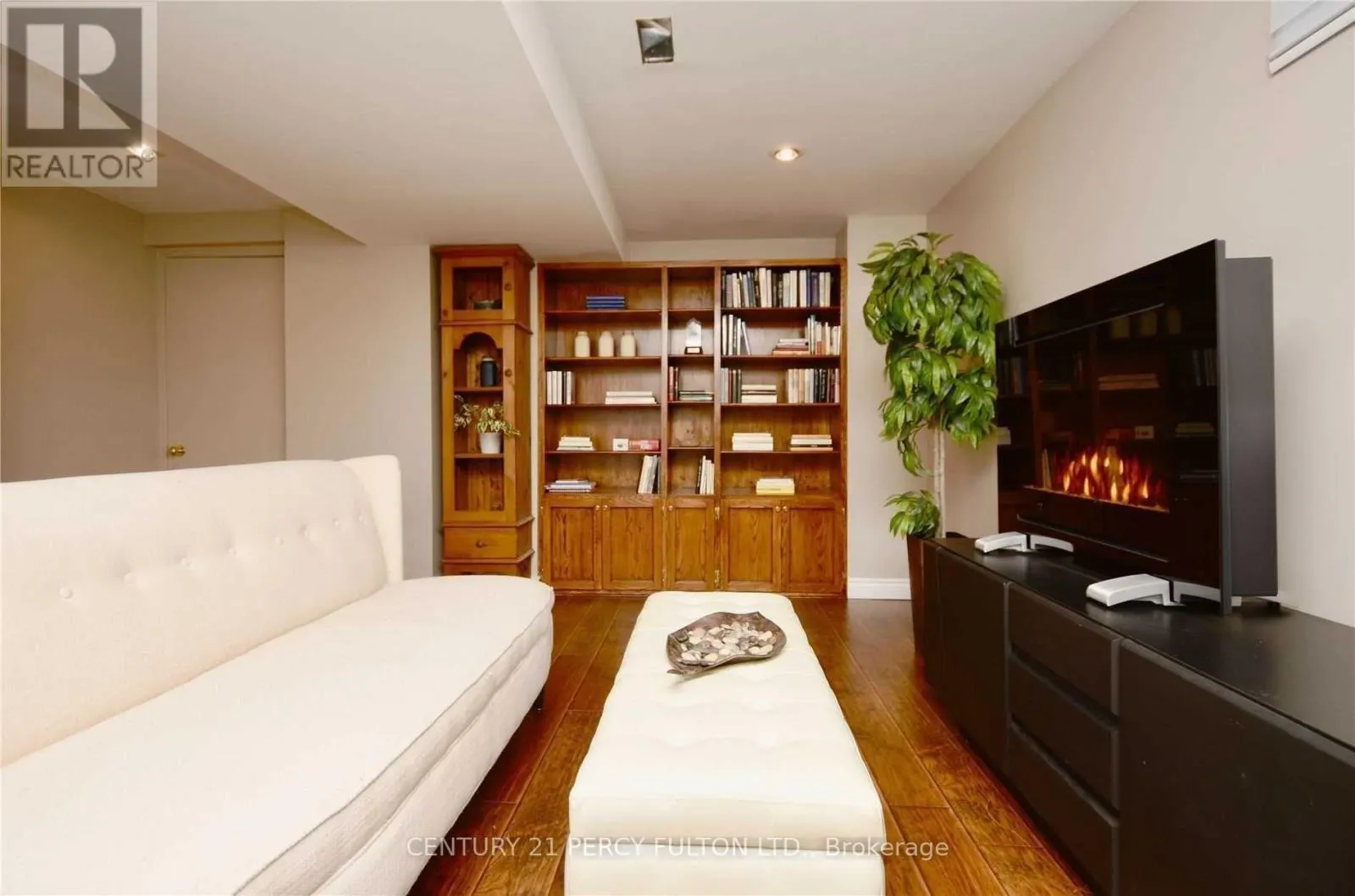 BSMT - 251 LIVINGSTONE STREET W
