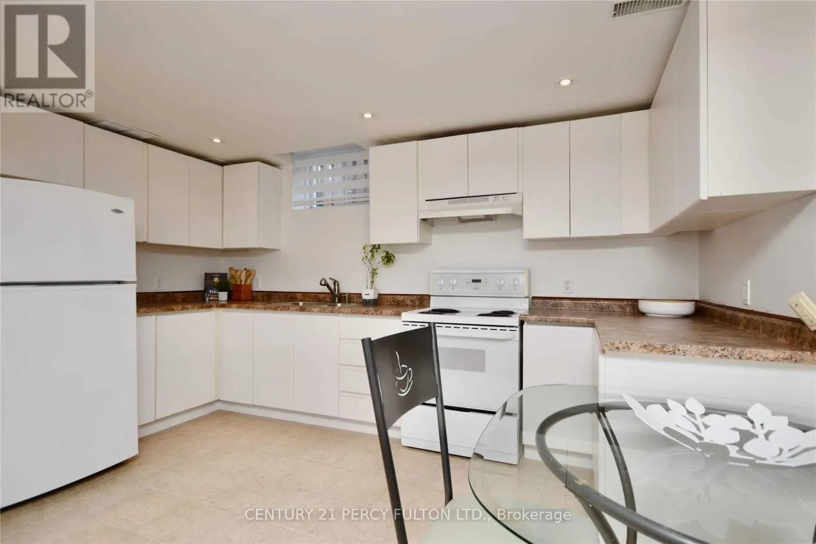 BSMT - 251 LIVINGSTONE STREET W