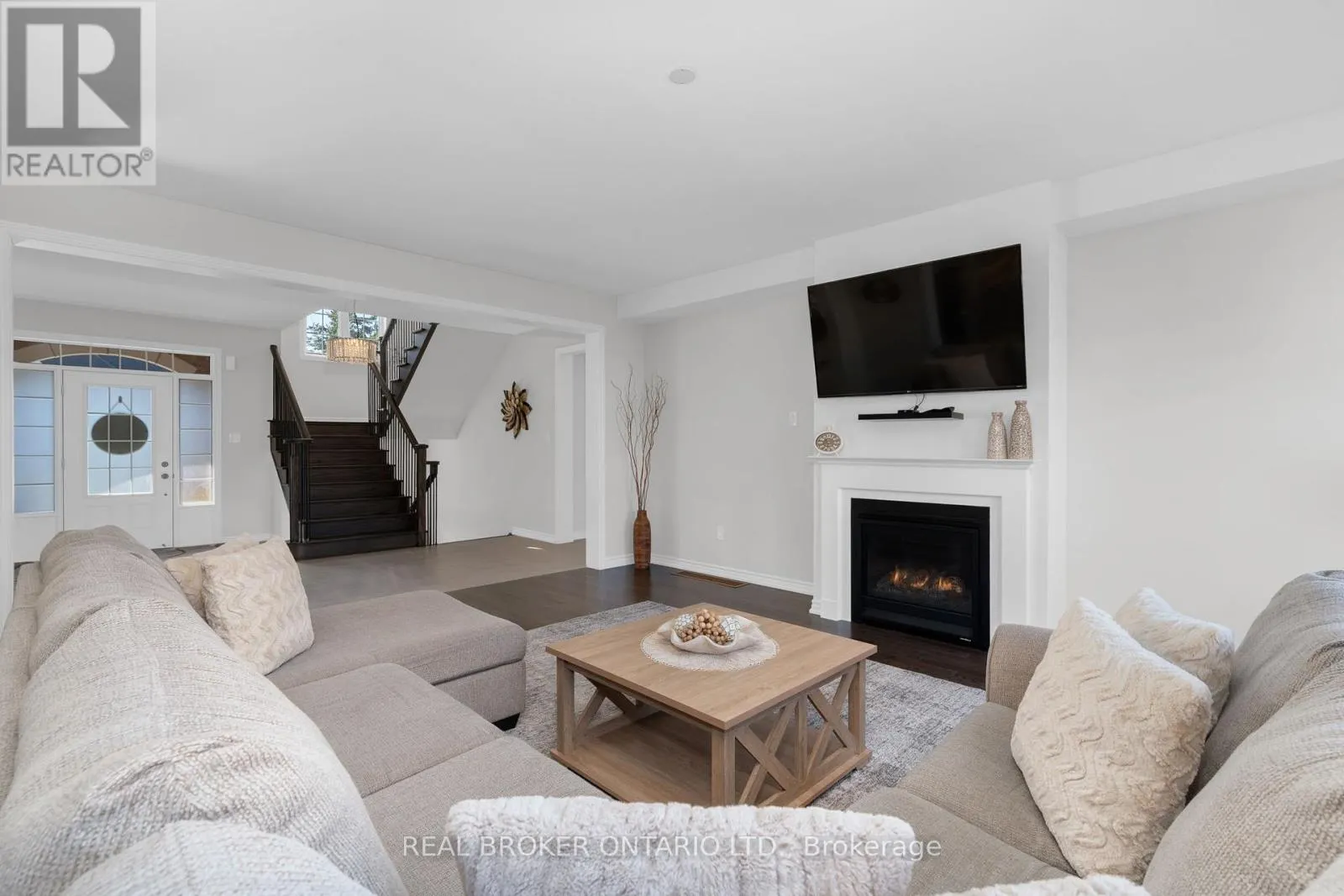 40 JACK CRESCENT