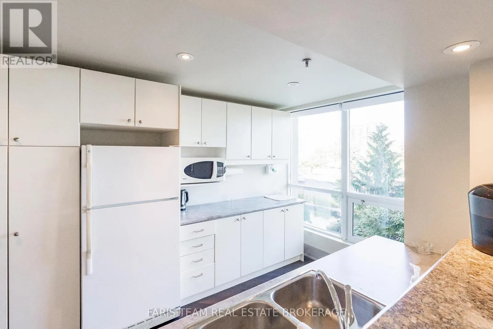 1409 - 2 TORONTO STREET