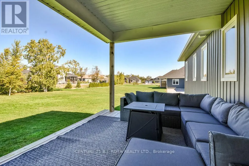 51 CHESLOCK CRESCENT
