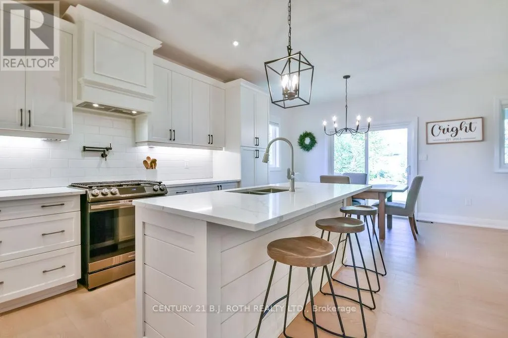 51 CHESLOCK CRESCENT