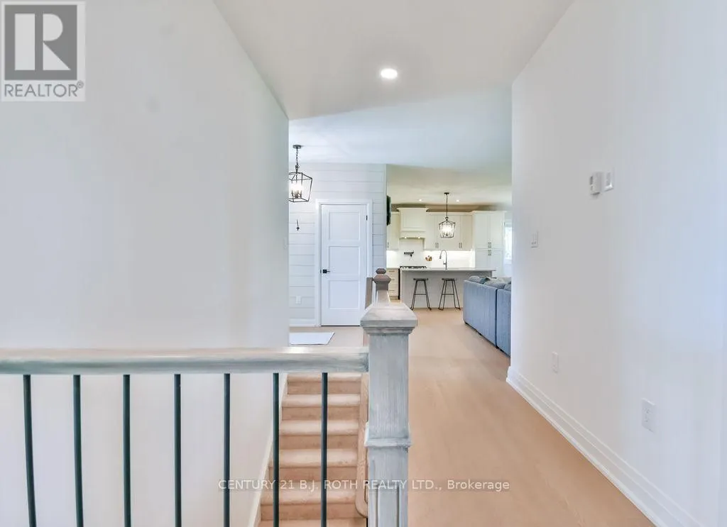 51 CHESLOCK CRESCENT