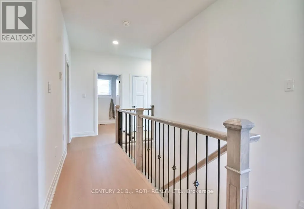 51 CHESLOCK CRESCENT