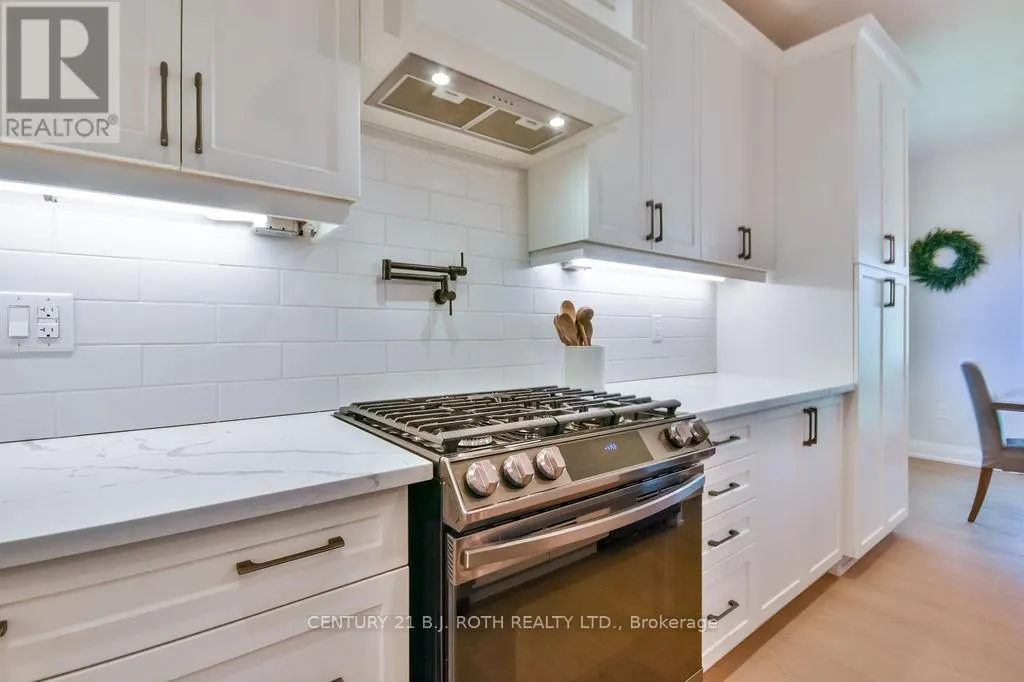 51 CHESLOCK CRESCENT