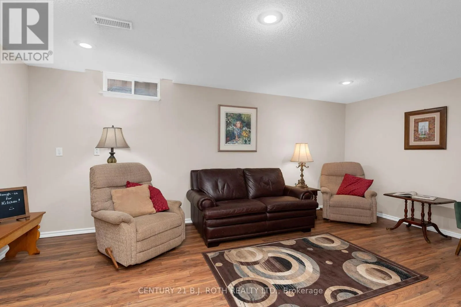 23 GRASETT CRESCENT