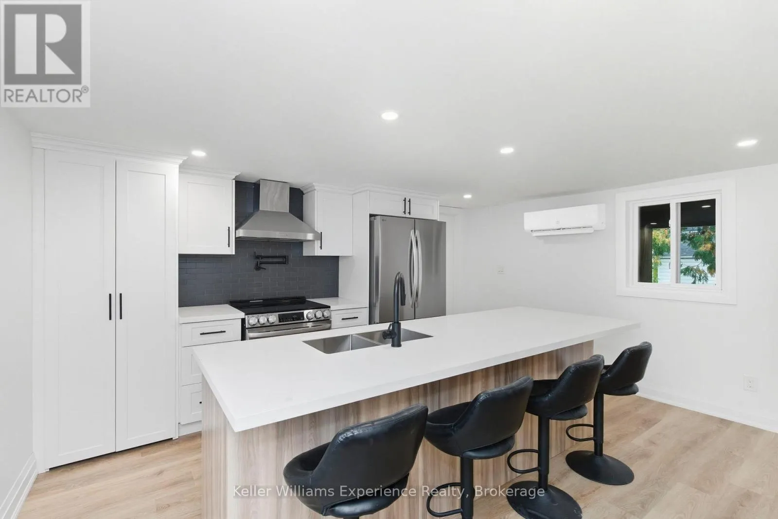 3355 MUSKOKA STREET