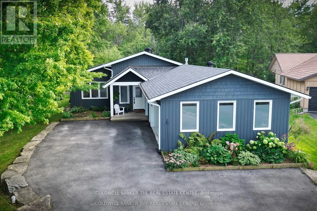 2656 WESTSHORE CRESCENT
