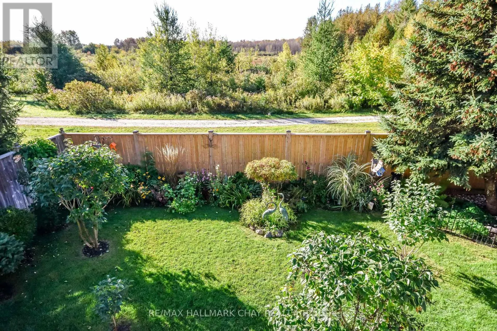 33 MEADOWOOD DRIVE