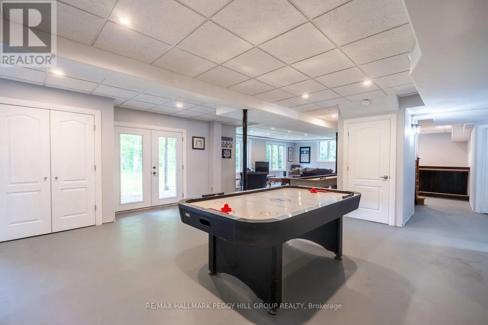 33 SPRINGHOME ROAD