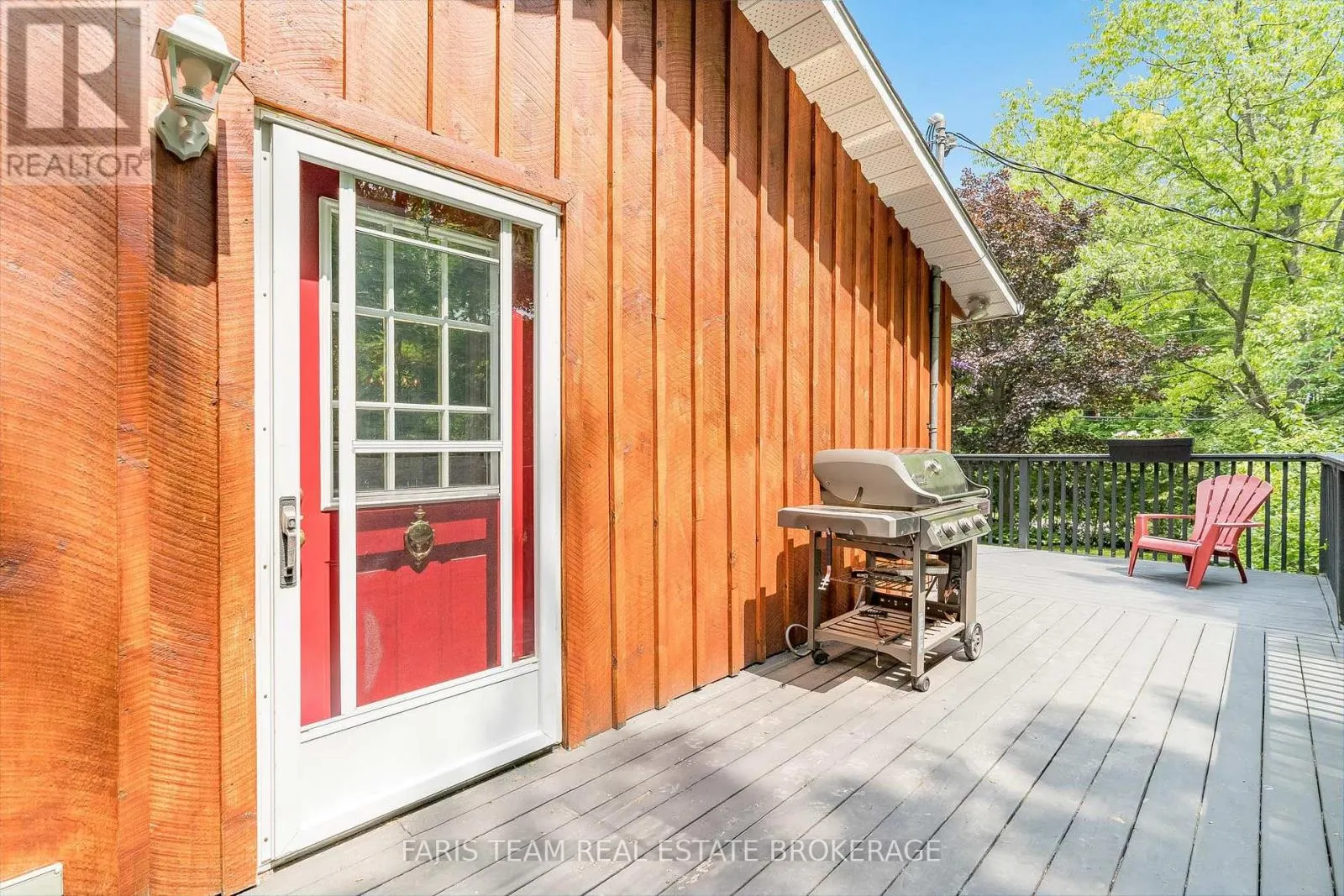1474 CHAMPLAIN ROAD